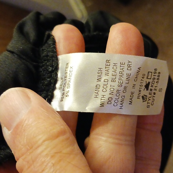 KIMCINE CURVE ZIPPERED WRAP DRESS, SMALL, VALENTINES DAY - Picture 4 of 4